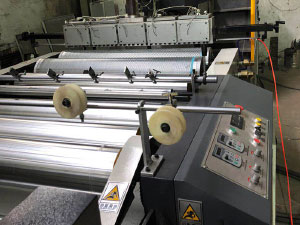 LSPE1500型緩沖復(fù)合PE氣泡膜機-全自動高速氣墊膜機-氣泡膜機器